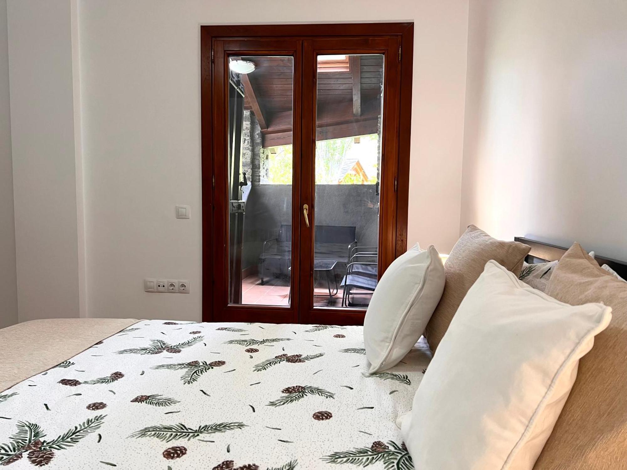 Alquiler De Temporada En La Bastida De Sort - L'Amfitriona Apartamento Exterior foto
